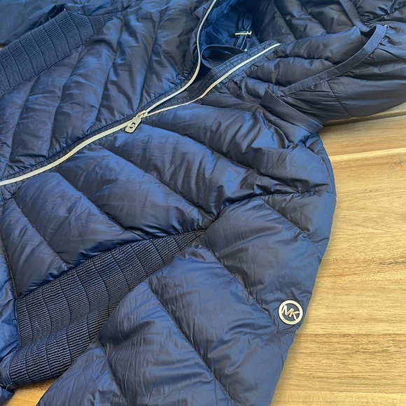 <3 Michael Michael Kors | Down Jacket - Picture 11 of 12